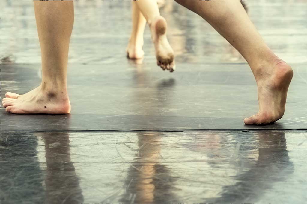 Dancing feet
